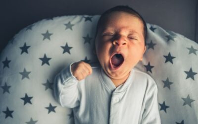 Comprendre et aider un bébé qui a du mal à dormir